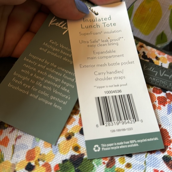 Artists' Collection Expandable Lunch Box, Choose Color - Picture 5 of 5